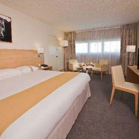 Ibis Aeroport Paris Orly Hotel 4*