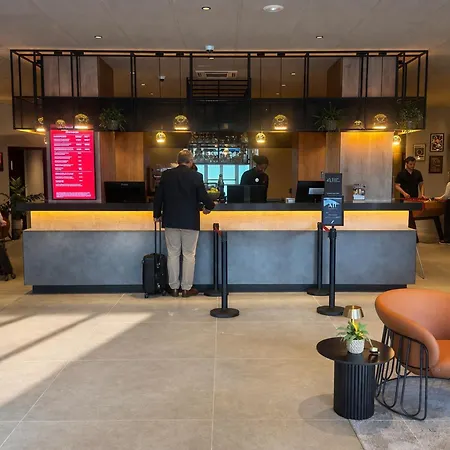 Hotel Ibis Aeroport Paris Orly 4*