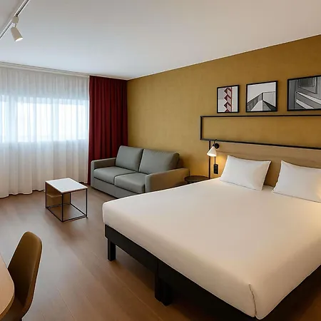 Ibis Aeroport Paris Orly 4*
