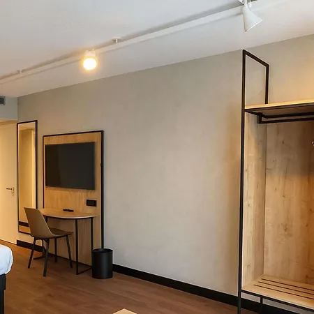 Ibis Aeroport Paris Orly 4* Rungis