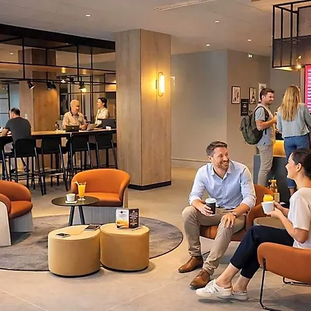 Ibis Aeroport Paris Orly 4* رونجي