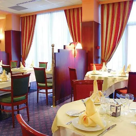 Ibis Aeroport Paris Orly 4*
